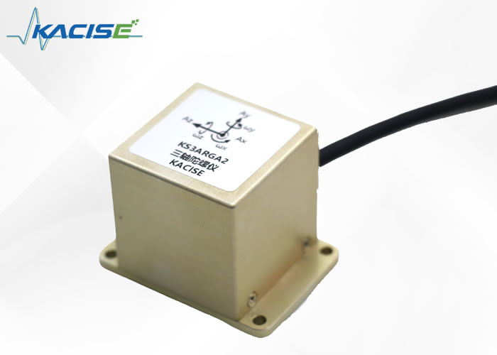 Three-axis general purpose gyroscope with small size, operating temperature range -45 ~ +105(°C), zero-bias stability 1