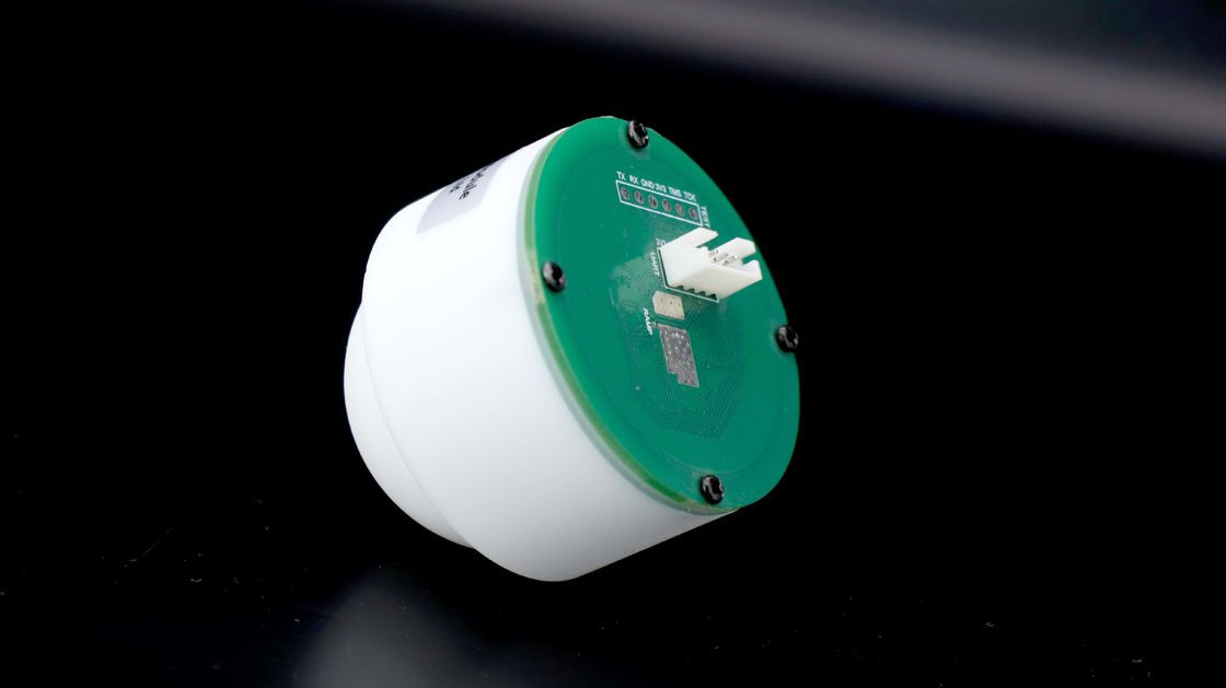 80GHz Frequency Radar Level Sensor with 12V 30MA Current and RS485 Communication for Tank Level Monitoring