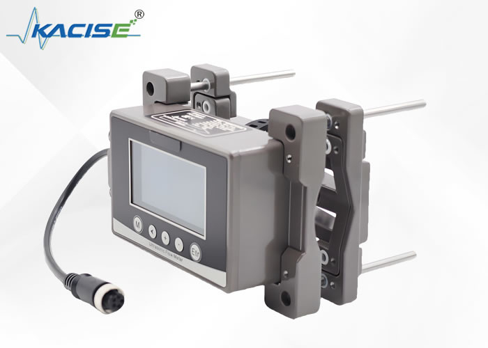 Power And I/O Connectors M12 Aviation Plug Ultrasonic Flow Meter With Large Screen Display