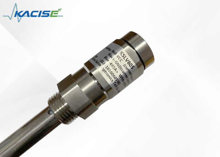 Corrosion Resistant Capacitive Level Transmitter With NPN/PNP Output Is Used For Level Monitoring In Laboratory Reactors