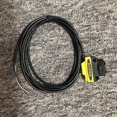 Banner QS18VP6D Diffuse Photoelectric Sensor with 450 mm Sensing Range IP67 NEMA 6 Rated and Complementary PNP Output