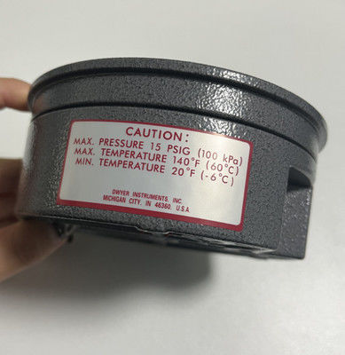 Dwyer Series 2000 Magnehelic Differential Pressure Gauge with ±2% FS Accuracy and Frictionless Magnetic Movement for 20-140°F Applications