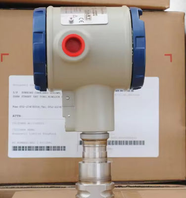 Honeywell ST3000 Smart Pressure Transmitter with 4-20 MA Output 316 Stainless Steel Wetted Process Heads and 0-3000 psi Span